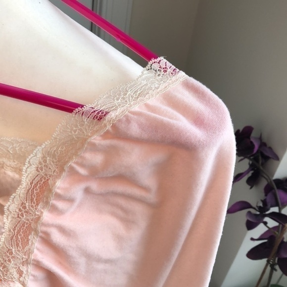 VINTAGE NIGHTGOWN | Juniors Victorian Peachy-Pink Long Sleeve Nightgown, Size L. - Picture 5 of 10